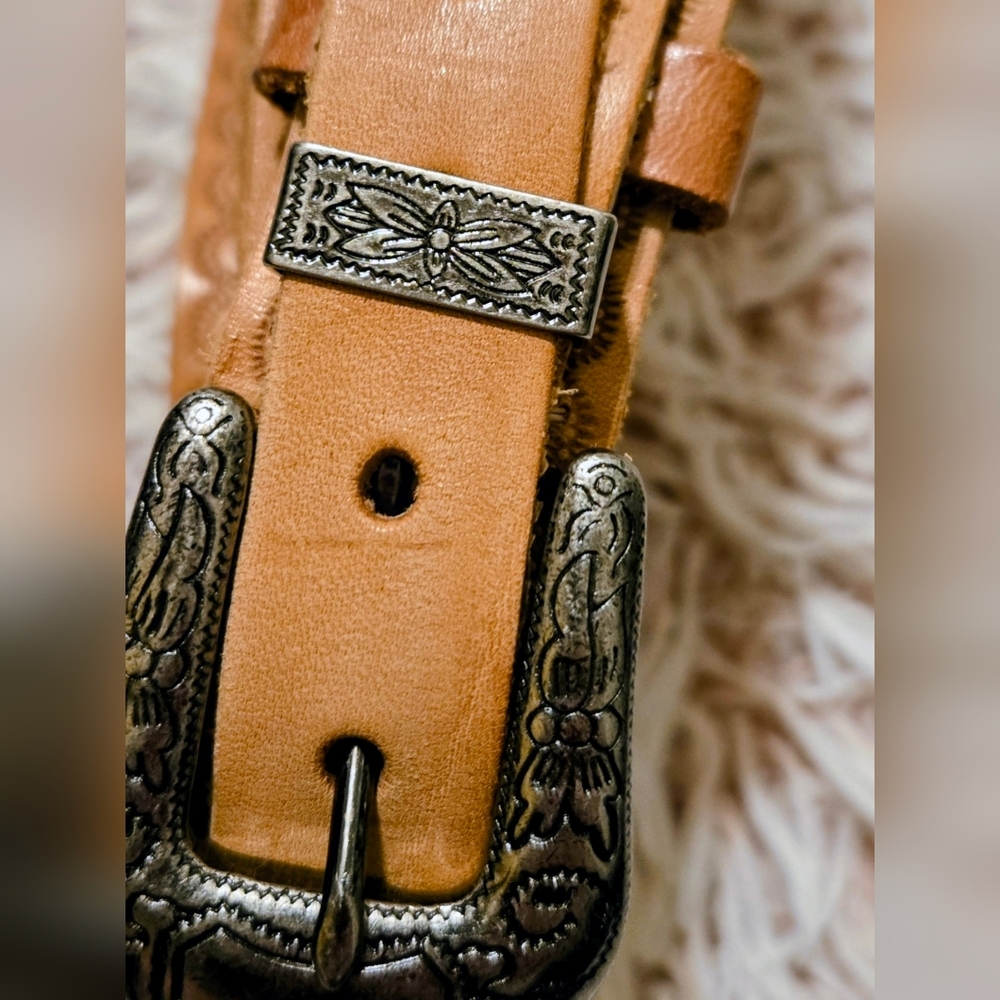 🤎VTG Tooled Leather ESPRIT Belt - Picture 2 of 8